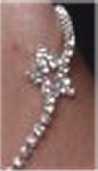 Star Anklet *NEW* NEW!! Rhinestone anklet with rhinestone star.